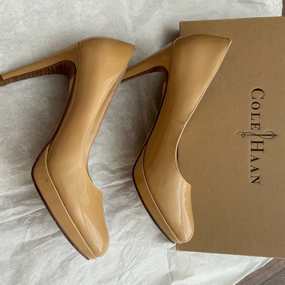 Cole Haan high heel shoe size 7 - Picture 3 of 7
